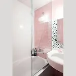 K-Girl Guesthouse - Caters To Women