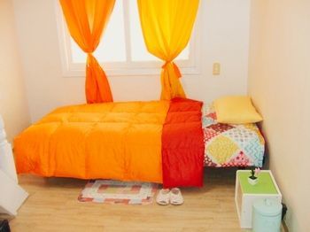 Hotel K-girl - Caters To Women